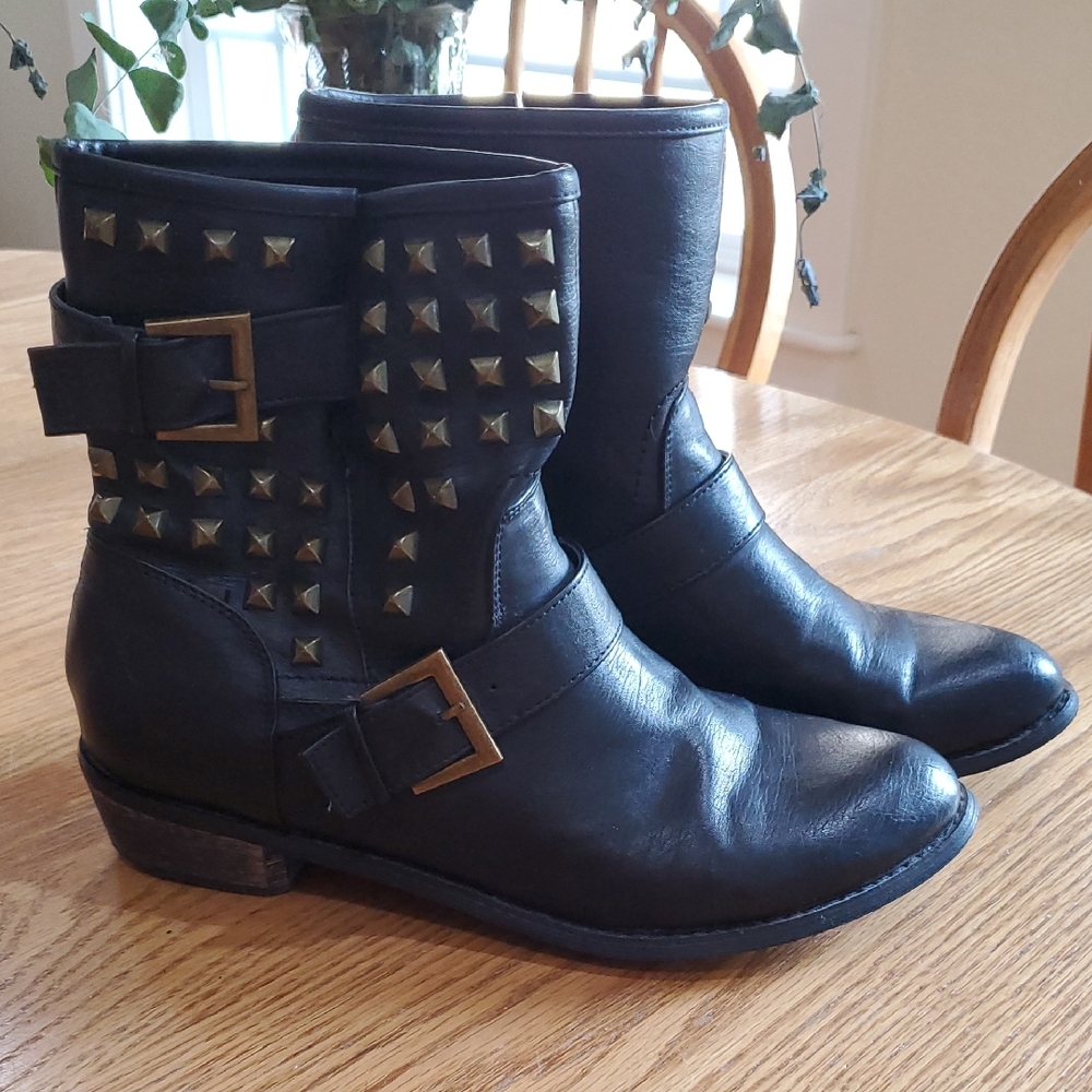 Forever 21 Black and Gold Ankle Booties with Studded Detailing
